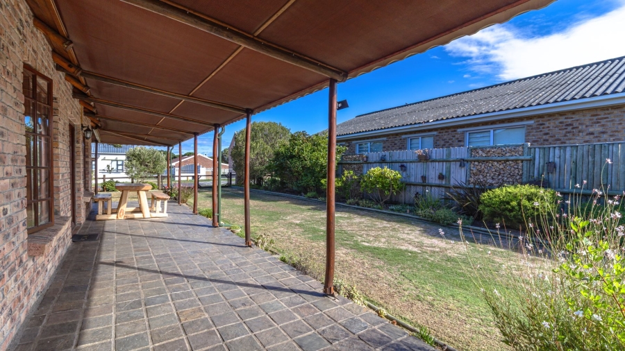 2 Bedroom Property for Sale in De Kelders Western Cape
